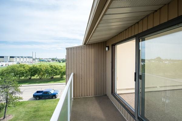 Luminere Apartments - Photo 5 of 47