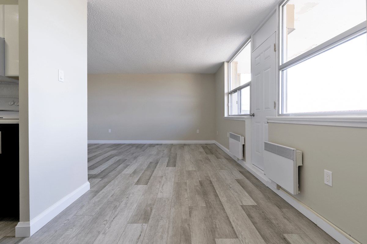 901 Lasalle - Photo 3 of 8