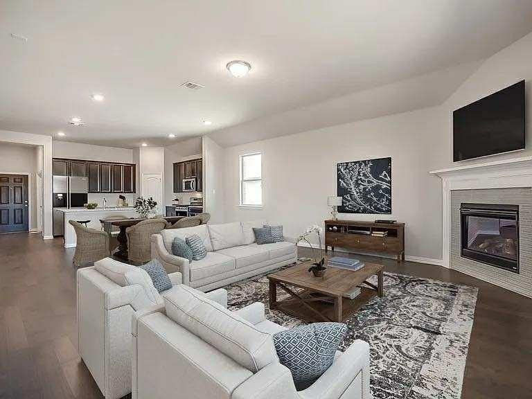 116 Anson Dr - Photo 4 of 8