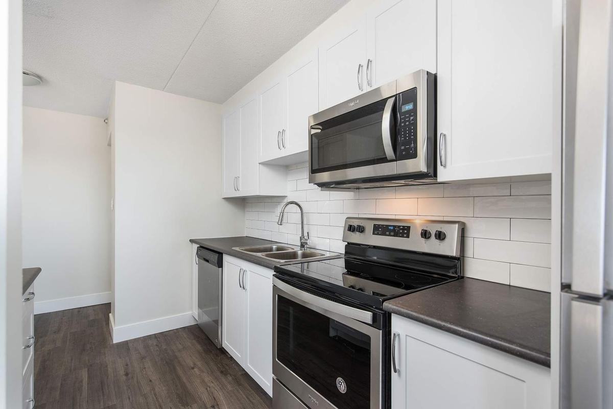 19 & 21 Dalegrove Dr. - Photo 2 of 10