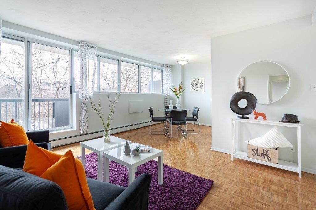 Kingsview Apartments - Photo 2 of 18