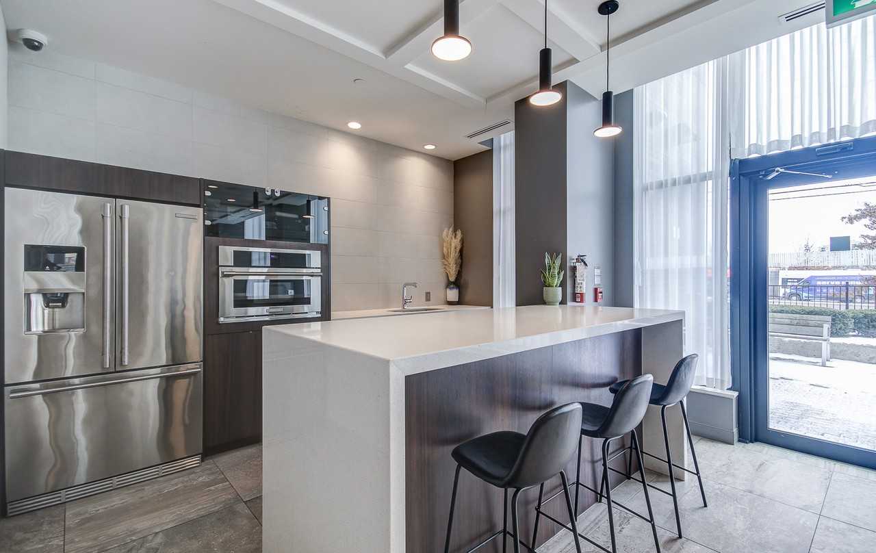 Skyrise Rentals - Photo 6 of 50