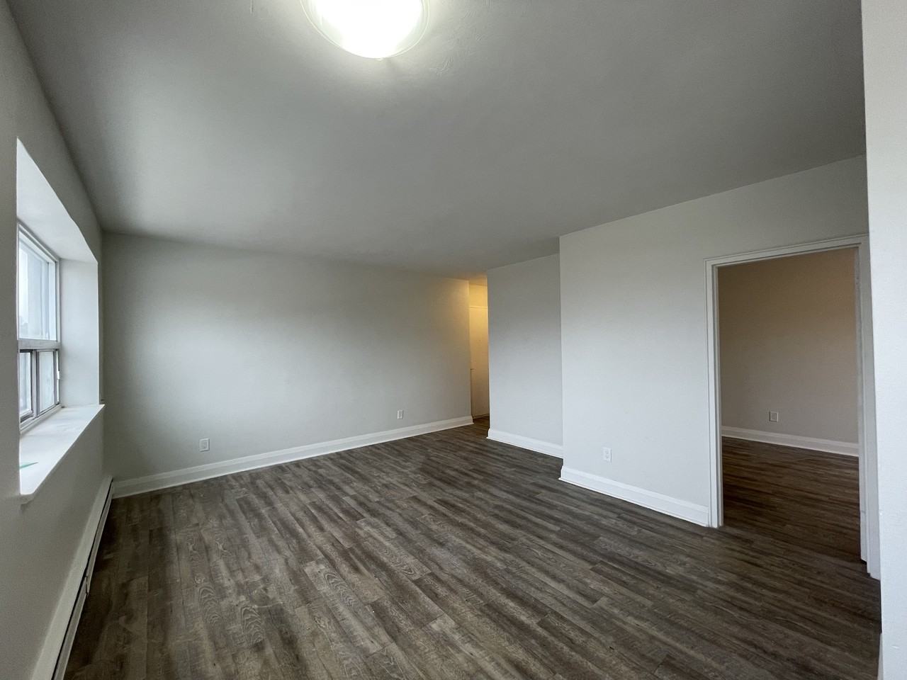 987 Mohawk - Photo 2 of 7