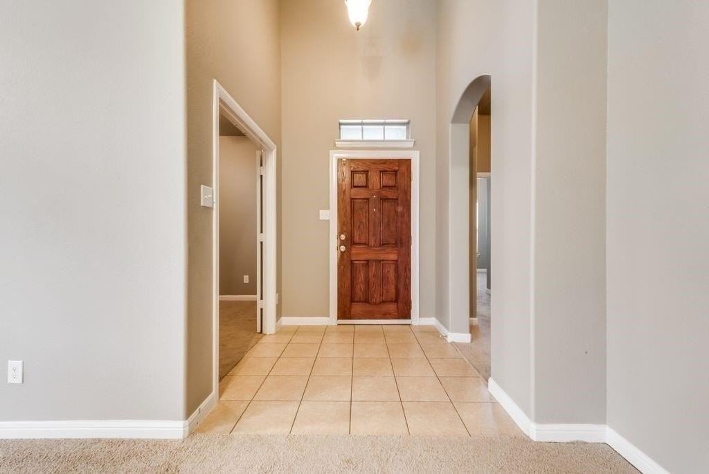 409 Braewick Dr - Photo 3 of 21