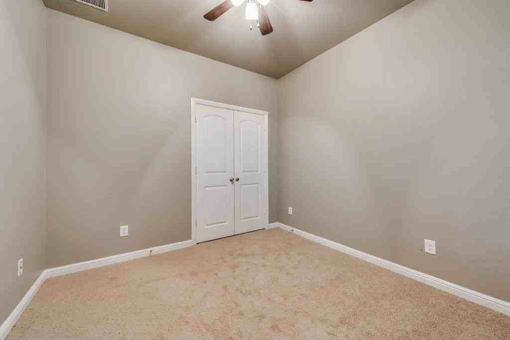 409 Braewick Dr - Photo 4 of 21