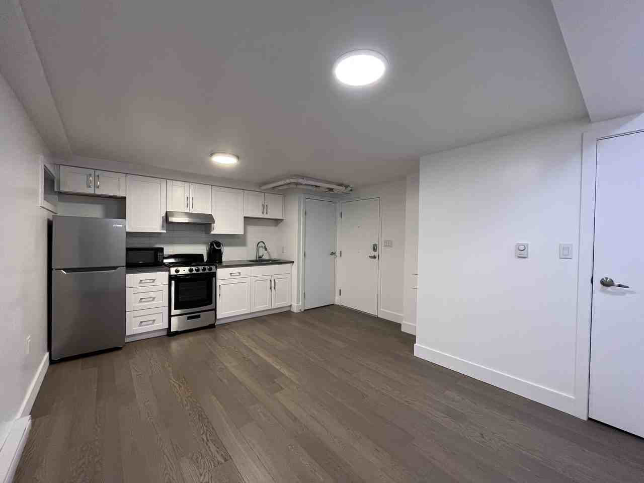 New York Apartments - Photo 6 of 50