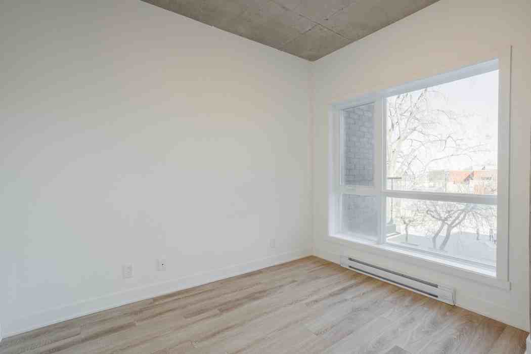 2929 VICTORIA - Photo 7 of 37