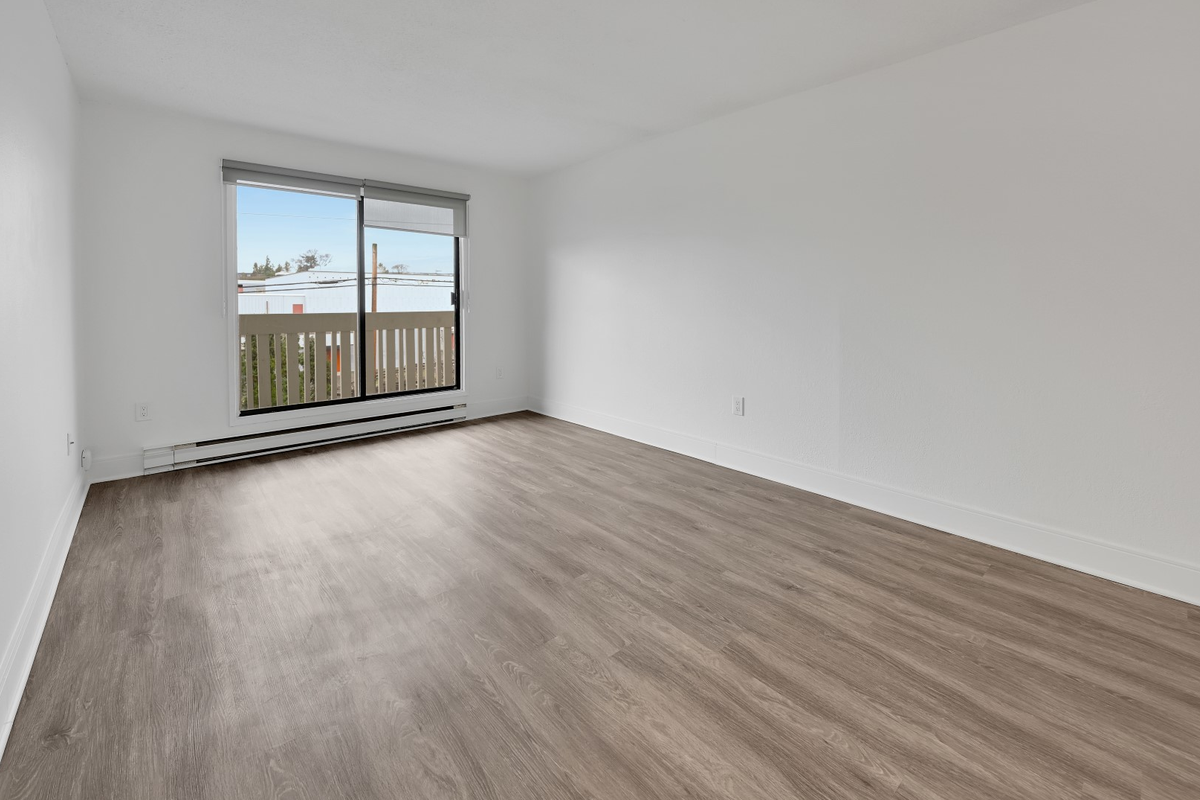 Ellery Manor Apartments - Photo 6 of 20