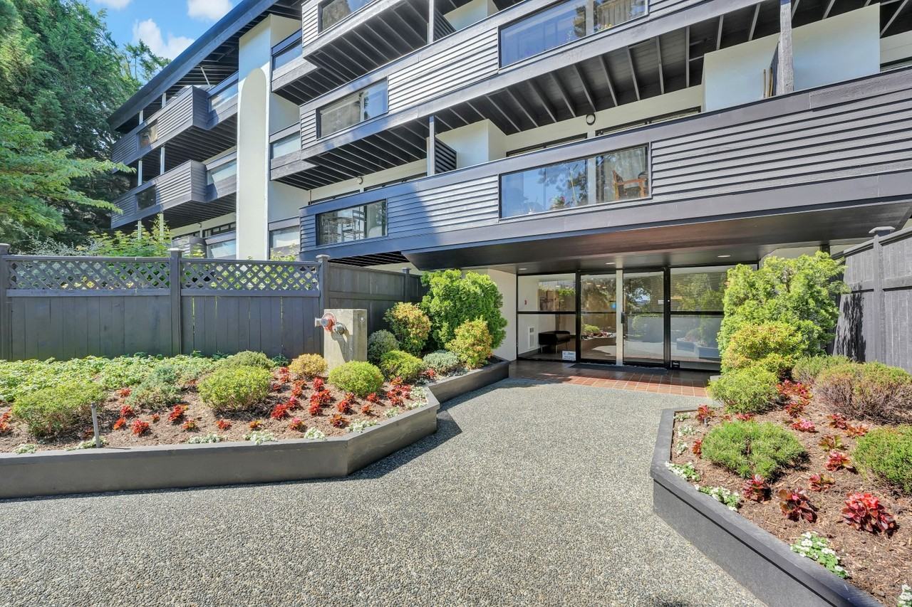 Pandora Heights Apartments - Photo 2 of 32