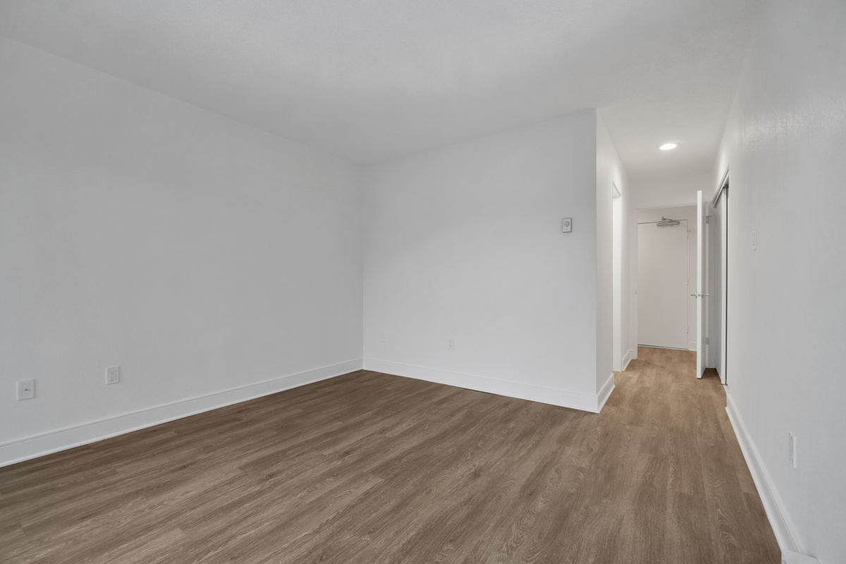 Pandora Heights Apartments - Photo 4 of 32