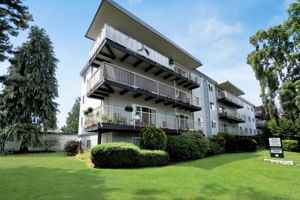 featured image of 1035 Pendergast St