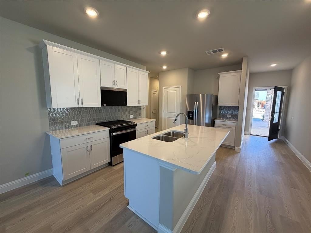 1740 Arches Rd - Photo 3 of 7