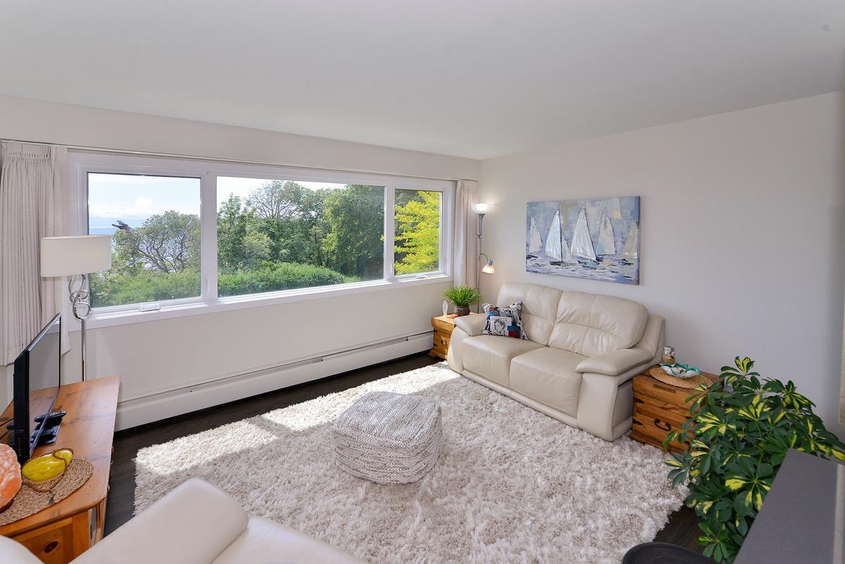 Royal Beach Apartments - Photo 7 of 32