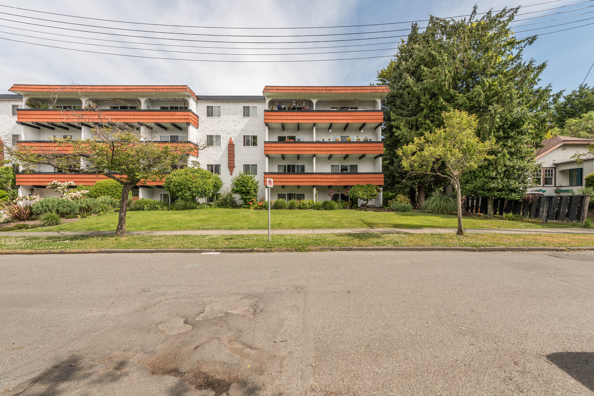 Monte Carlo Apartments - Photo 4 of 17