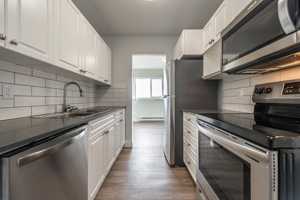 featured image of 1841 Oak Bay Ave