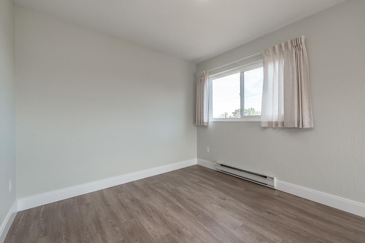 Chamberlain Walk Apartments - Photo 4 of 10