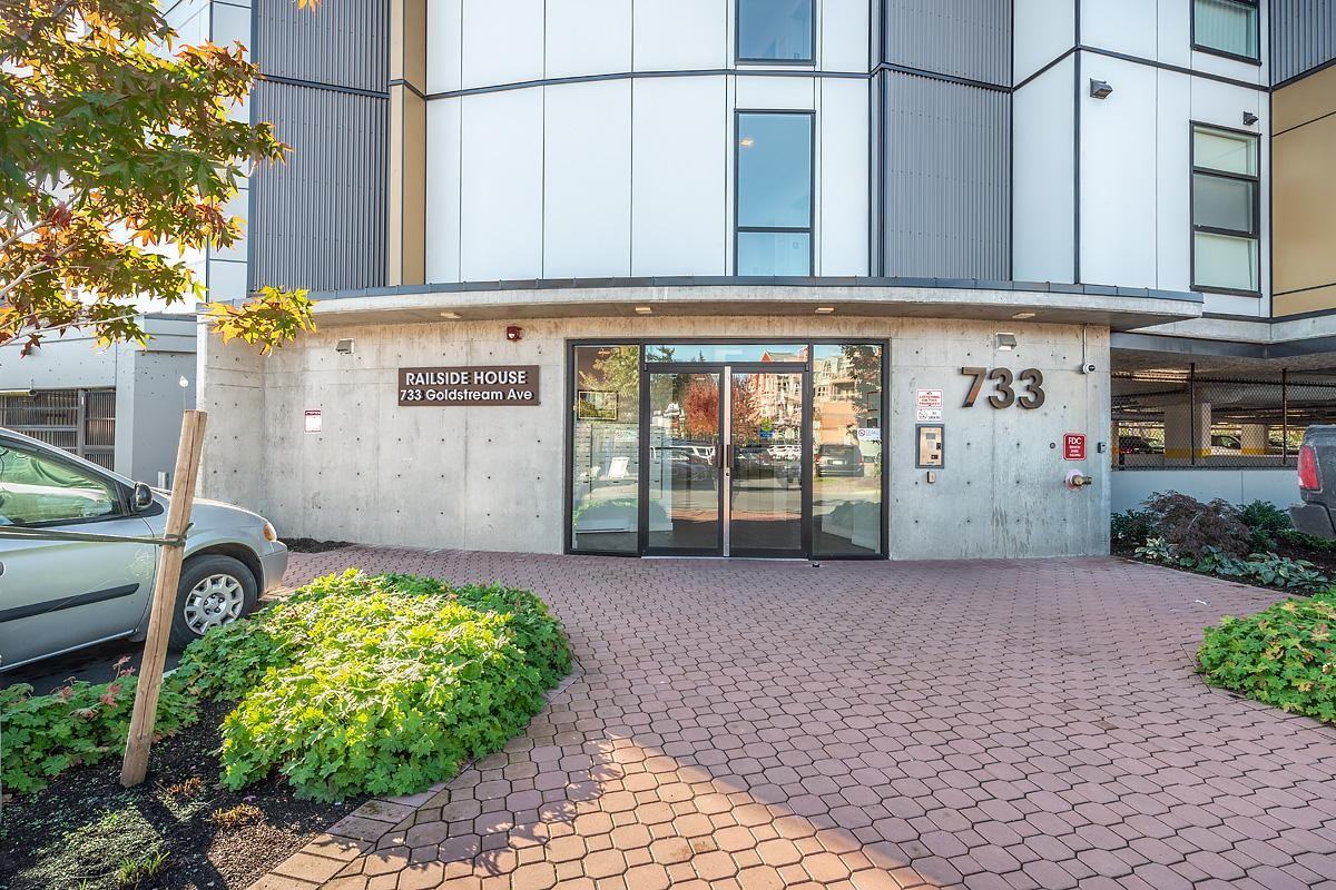 Railside House Apartments - Photo 4 of 16