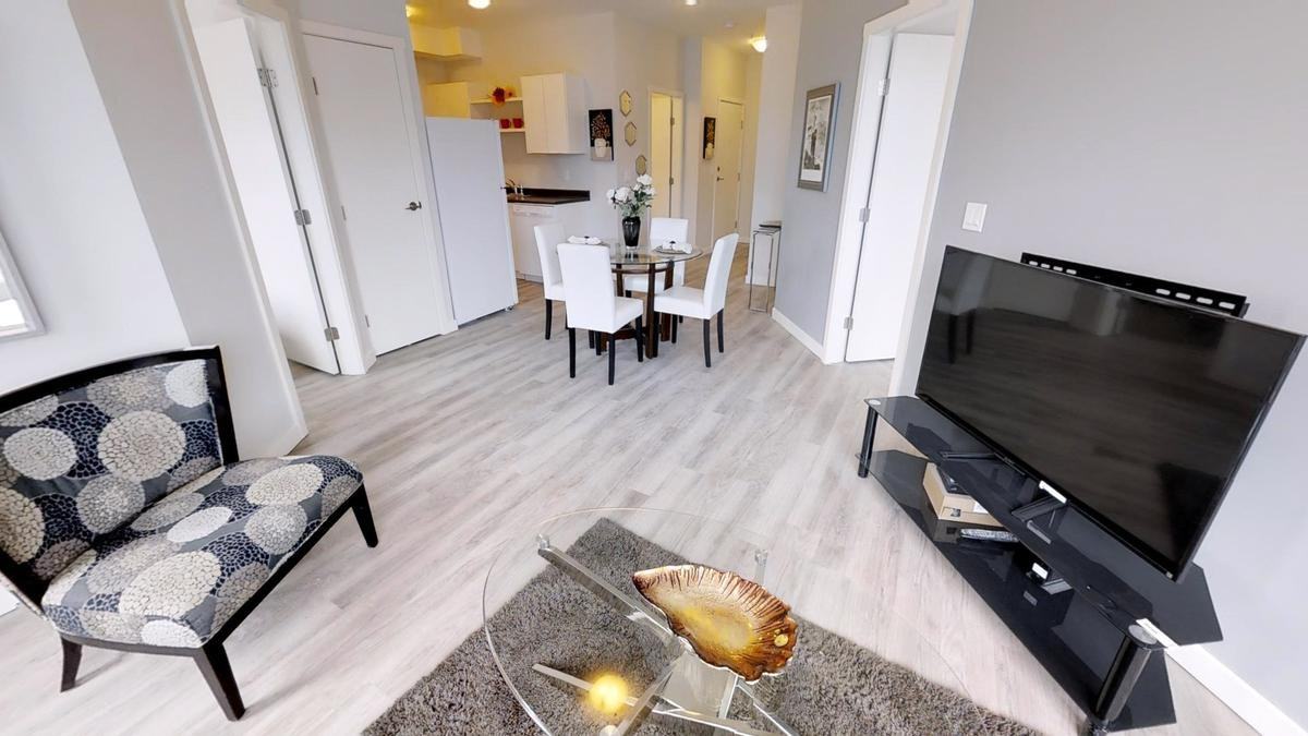 Railside House Apartments - Photo 6 of 16