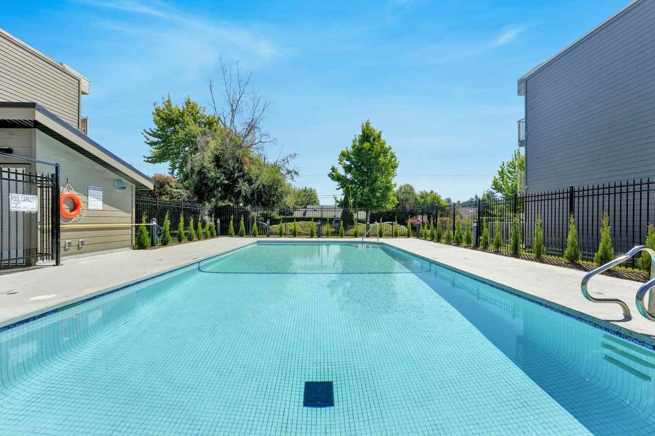 Lochside Apartments - Photo 4 of 19