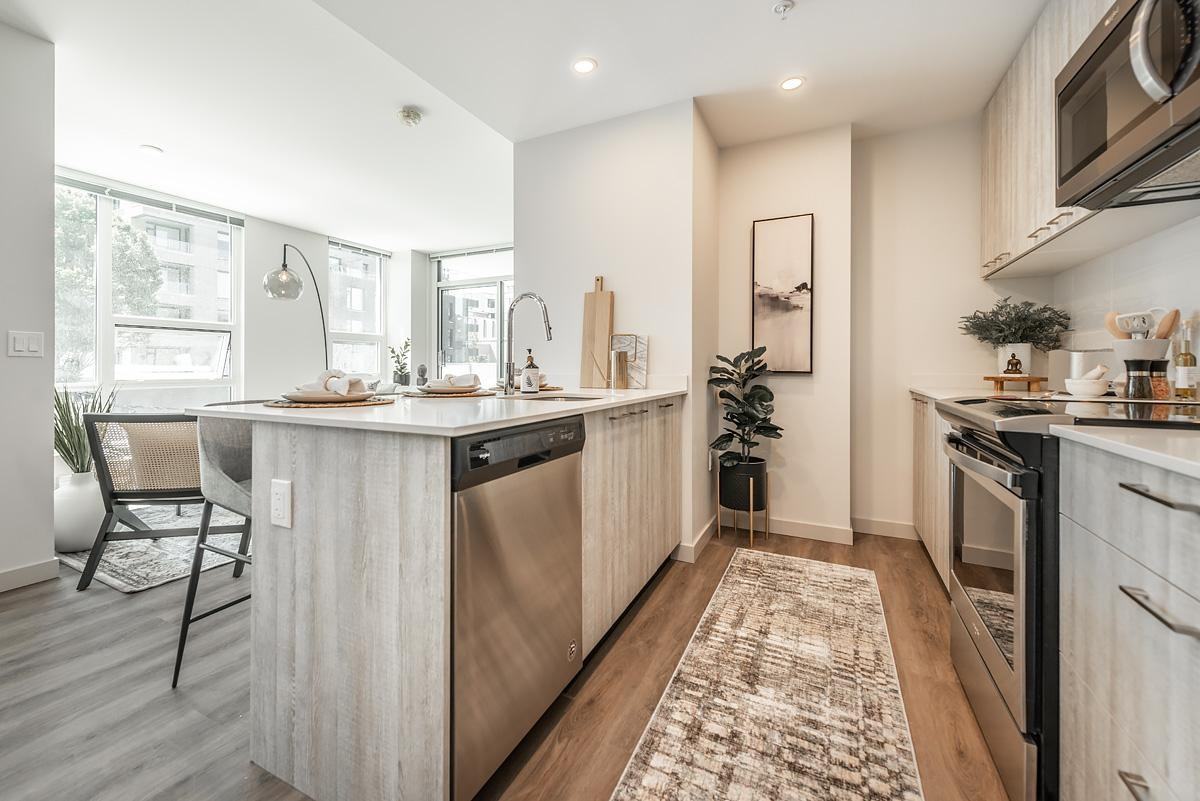 The Beacon at 1400 Quadra - Photo 6 of 23