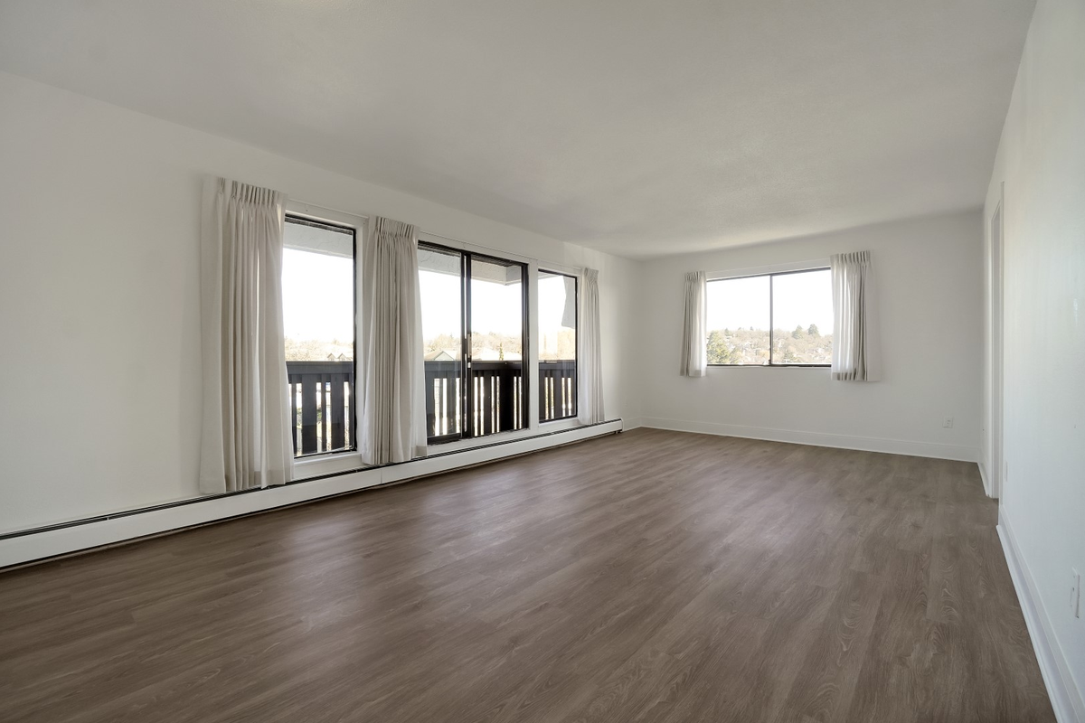 Market Green Apartments - Photo 5 of 19