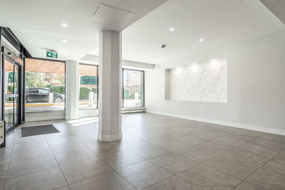 415 & 435 Michigan Street Apartments - Photo 4 of 44