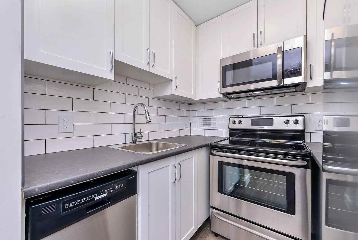 415 & 435 Michigan Street Apartments - Photo 7 of 44