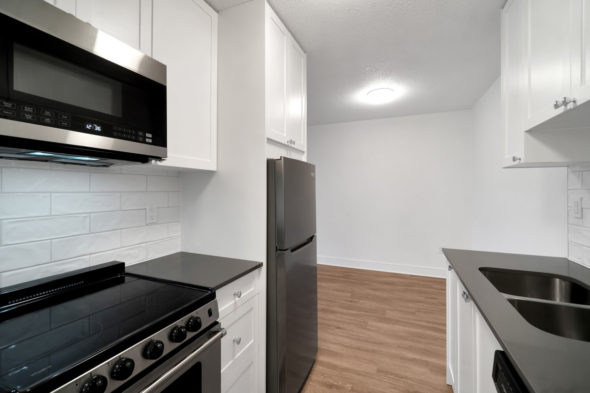 McKenzie Woods Apartments - Photo 7 of 29