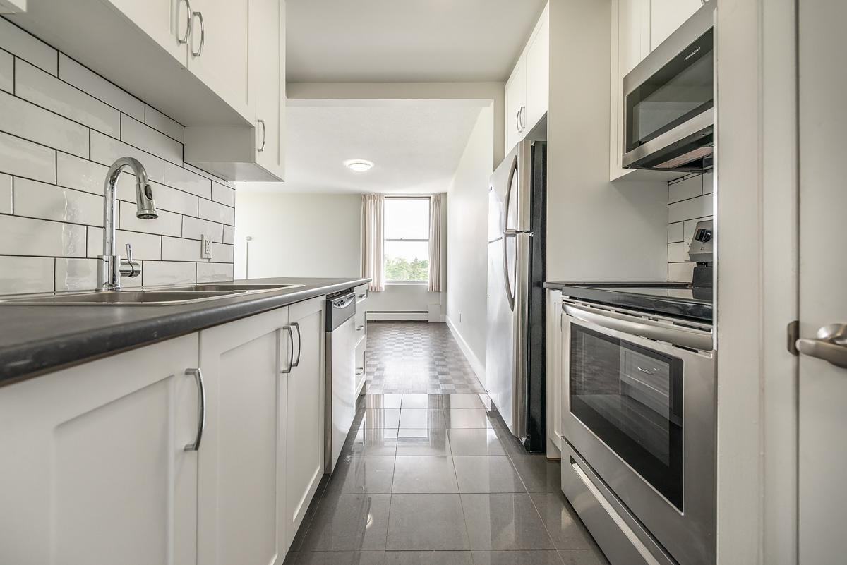 Goodacre Towers Apartments - Photo 6 of 50