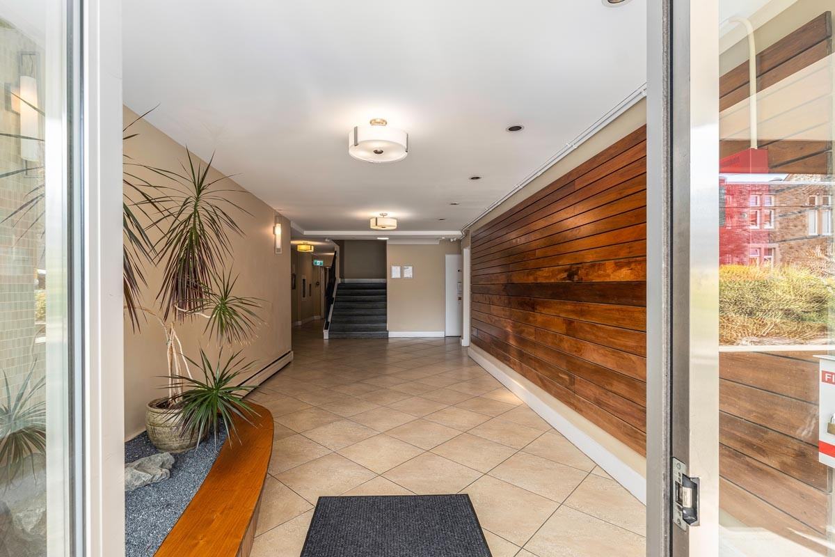 Viscount Manor Apartments - Photo 4 of 14