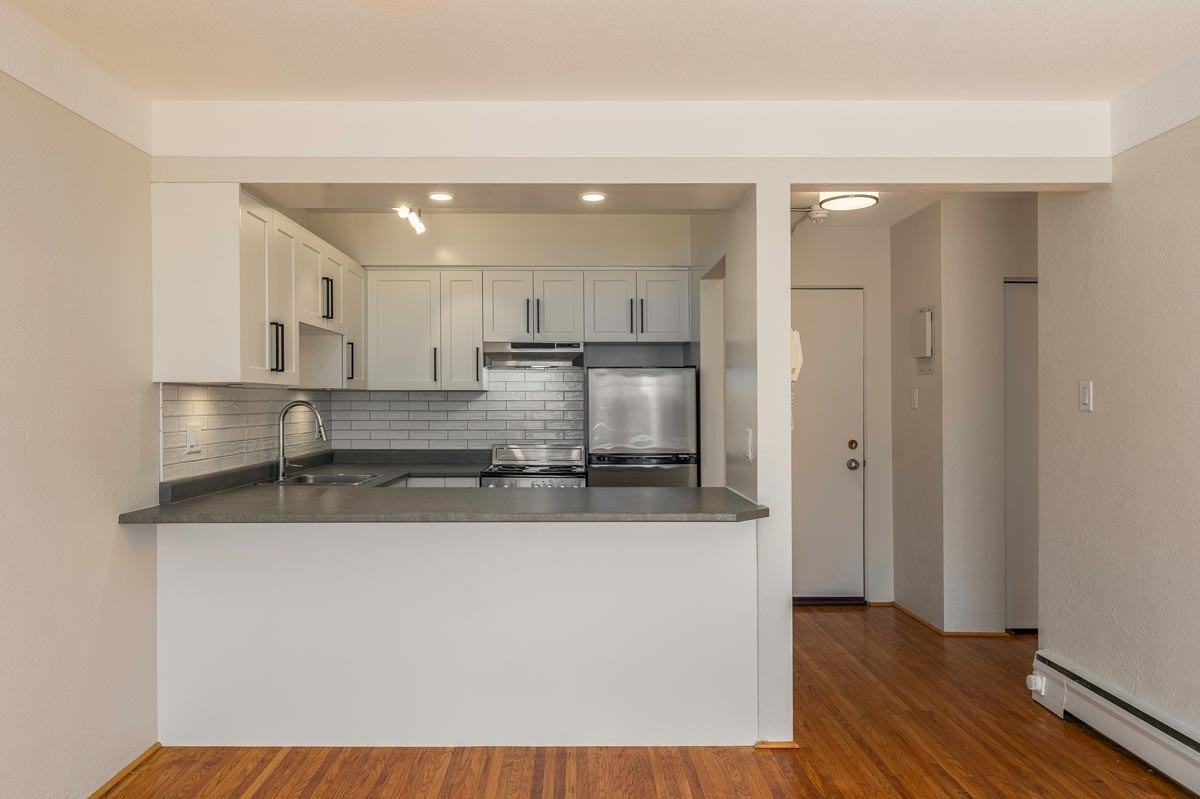 Viscount Manor Apartments - Photo 6 of 14