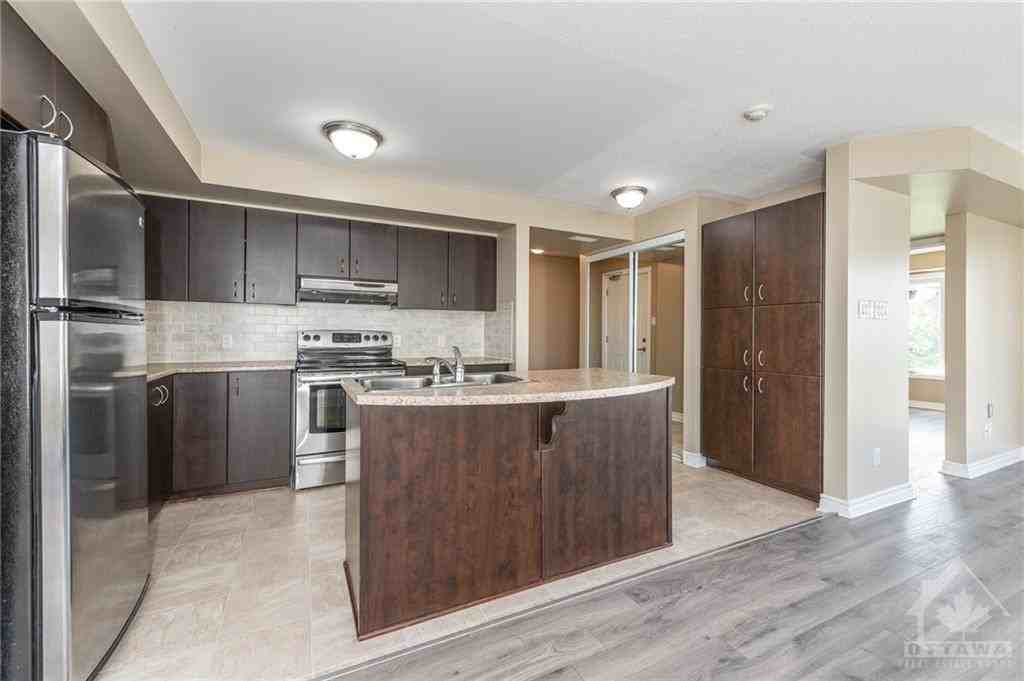 6-515 Stonefield Private - 6 - Photo 4 of 23