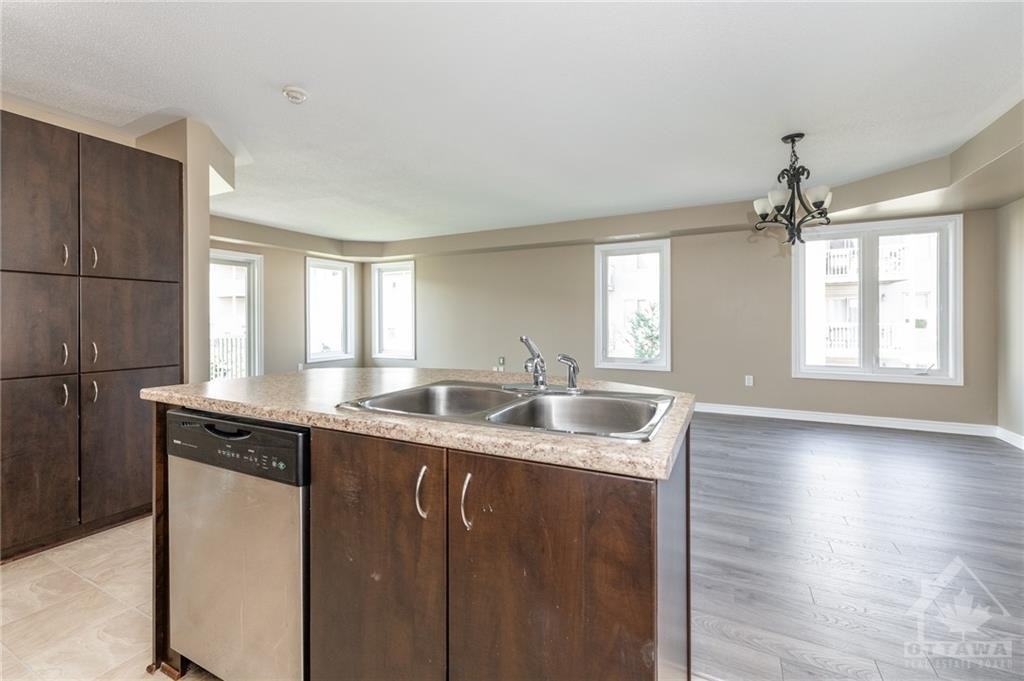 6-515 Stonefield Private - 6 - Photo 5 of 23