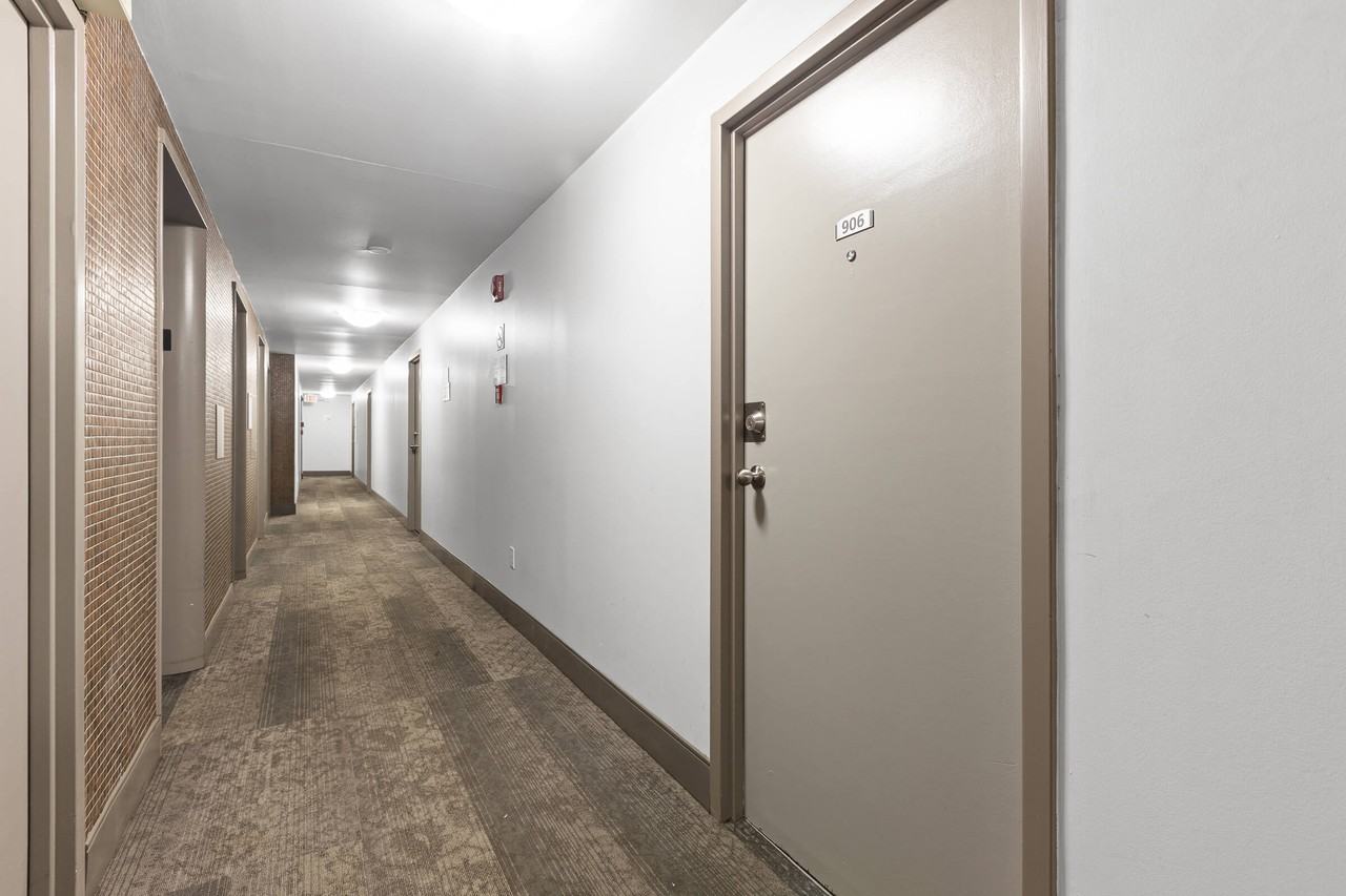 Lakeview Apartments - Photo 6 of 38