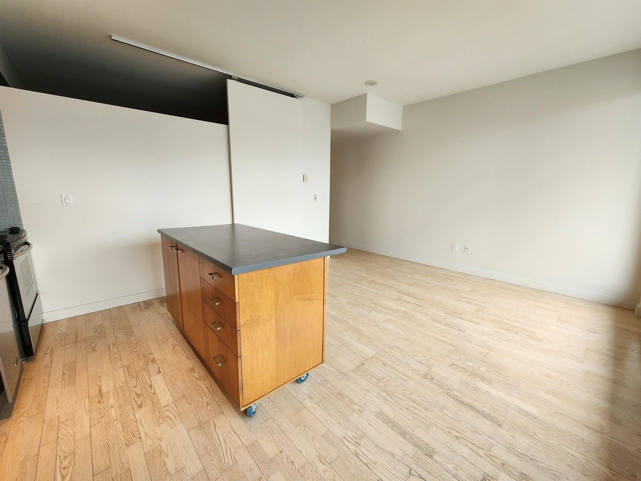 802-383 Cumberland Street - 802 - Photo 5 of 21