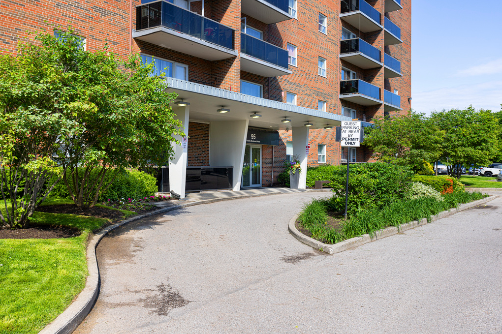 95 Paisley Boulevard West - Photo 5 of 21