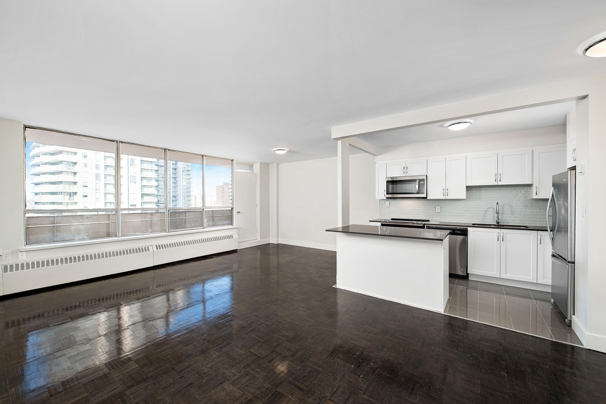 65 Forest Manor Rd - Photo 6 of 32