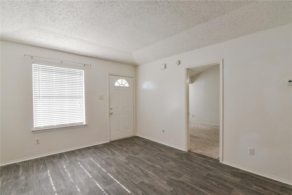 1045 Cheddar Ct - Photo 6 of 27