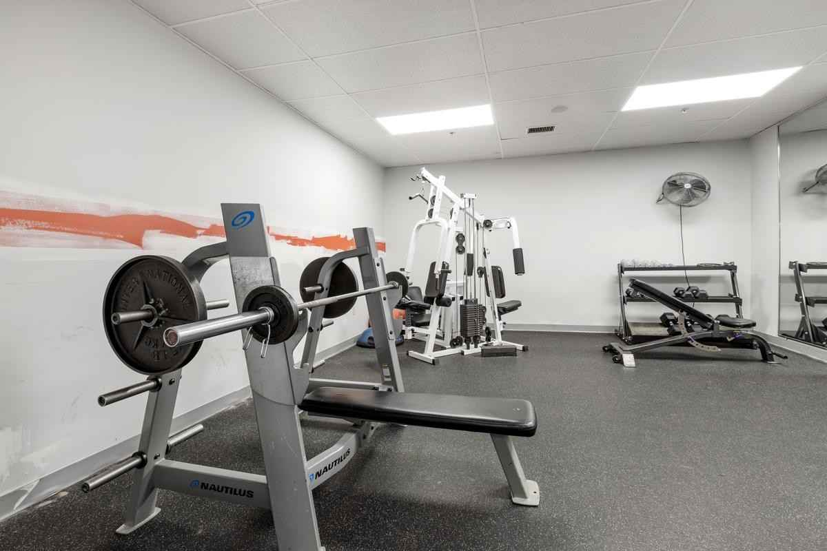 1971 St. Laurent Boulevard - Photo 3 of 7