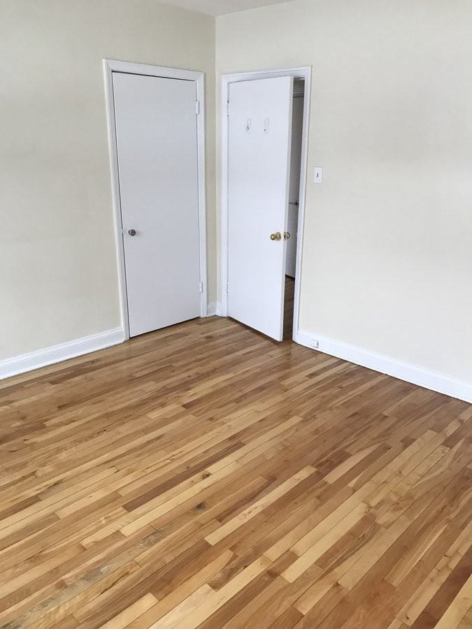 Mark Manor - Photo 4 of 7