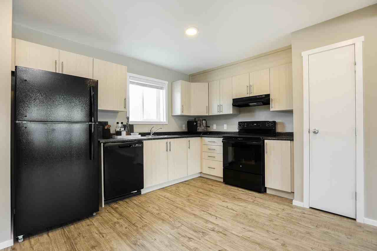 Selkirk Meadows Townhomes - Photo 7 of 12