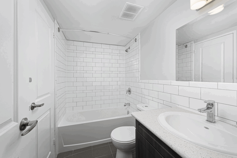 2397 FINCH AVE W - Photo 7 of 11