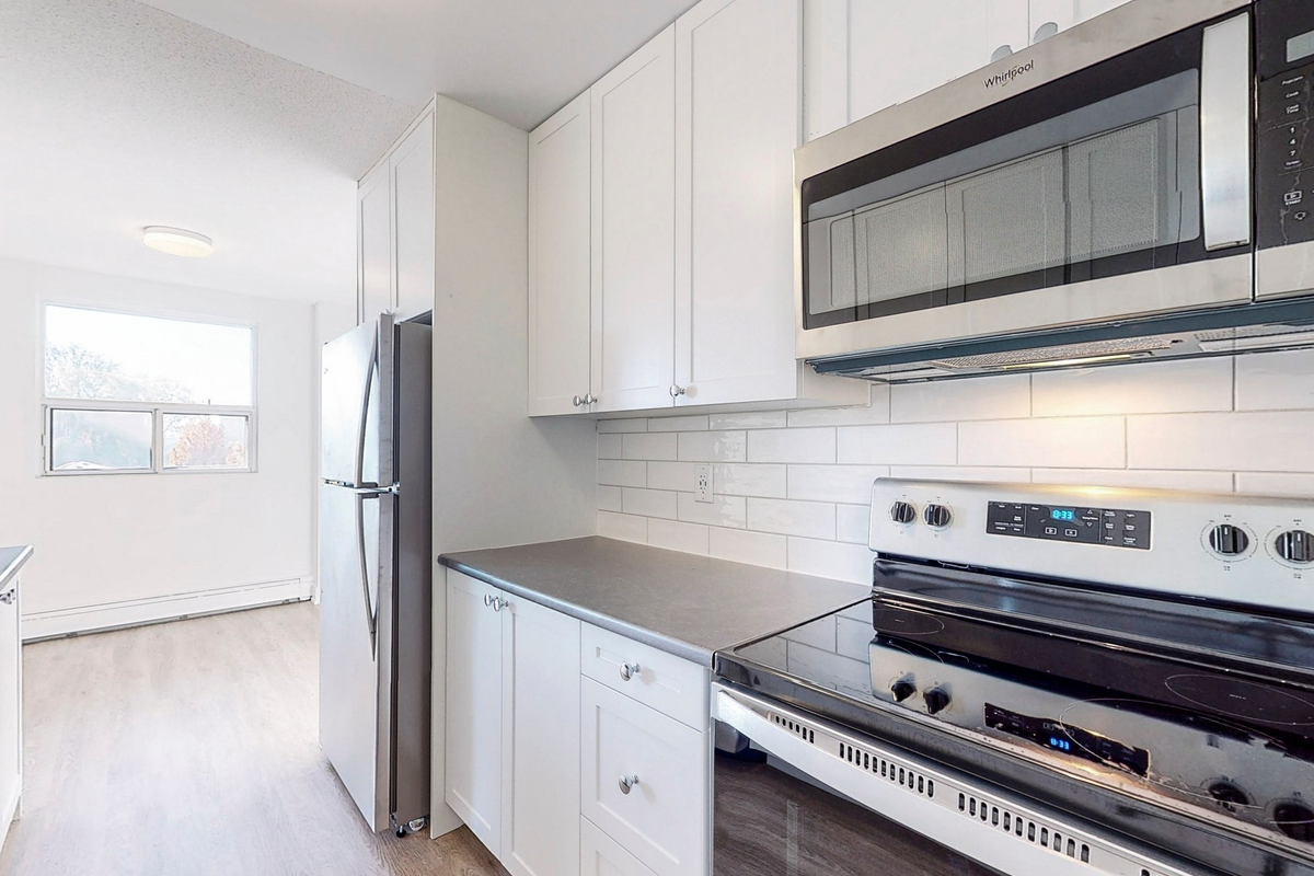 746 Fanshawe Park Road - Photo 3 of 10