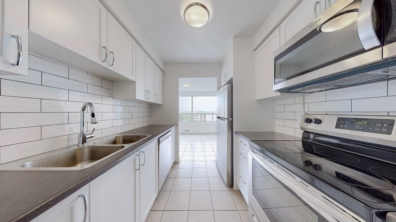 560 Proudfoot Lane - Photo 4 of 14