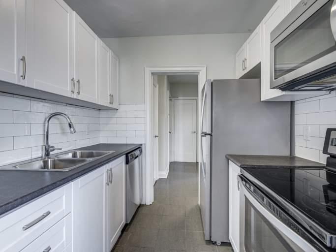 1650 Bathurst Street - Photo 3 of 25