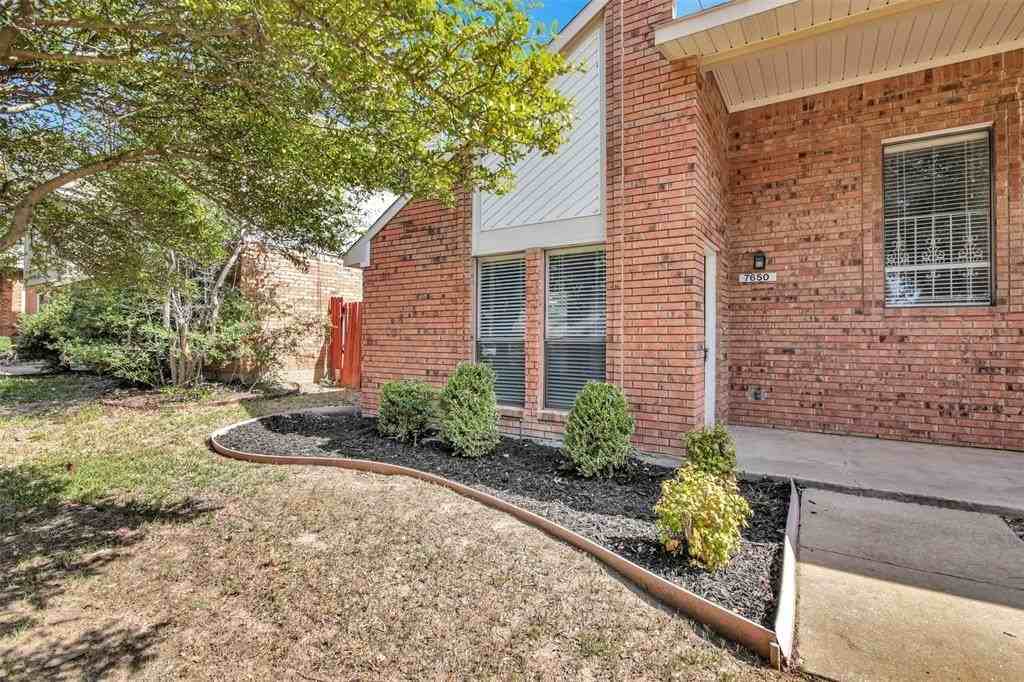 7650 Kings Ridge Rd - Photo 2 of 25