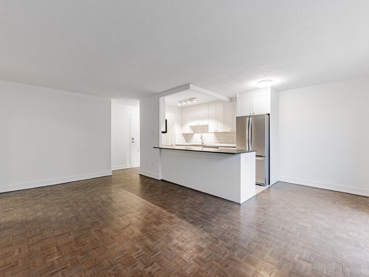 1903 Bayview Avenue - Photo 4 of 25