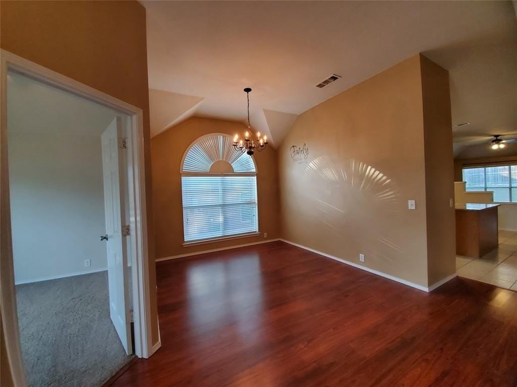 4017 Chinaberry Dr - Photo 4 of 36