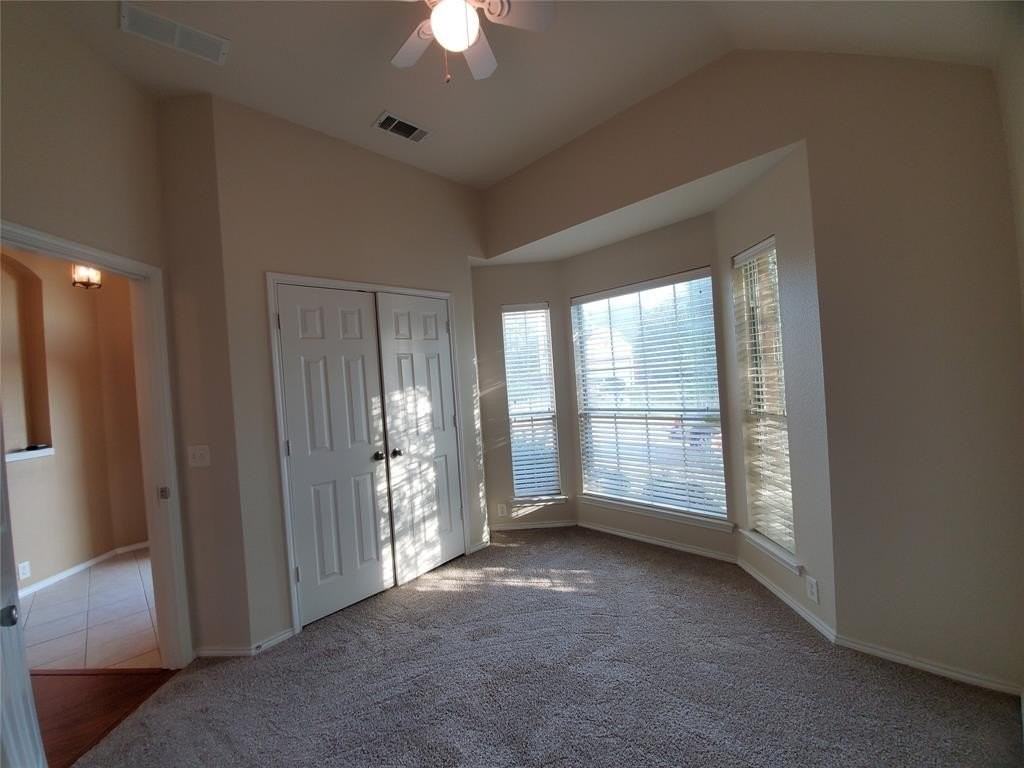 4017 Chinaberry Dr - Photo 5 of 36