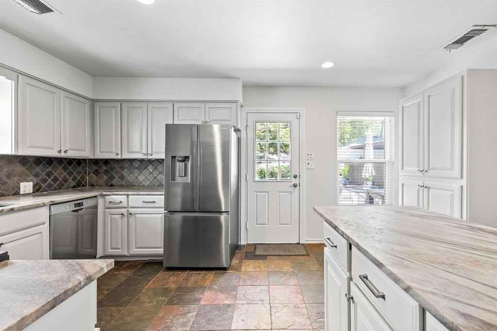 6211 Marquita Ave - Photo 5 of 38